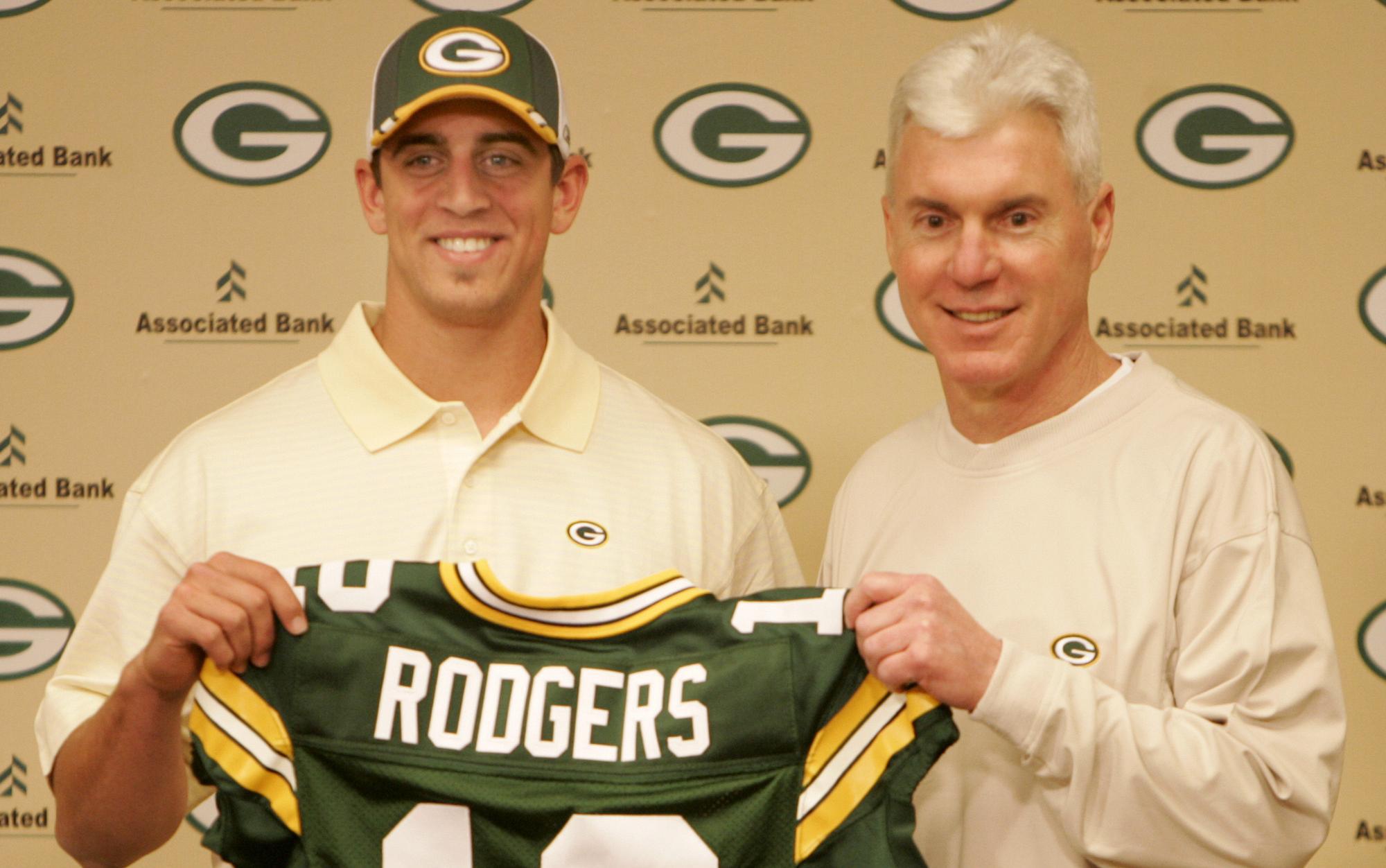 aaron rodgers no shirt